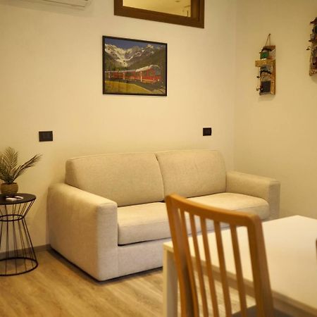 Casa Armida Apartment Tirano Bagian luar foto