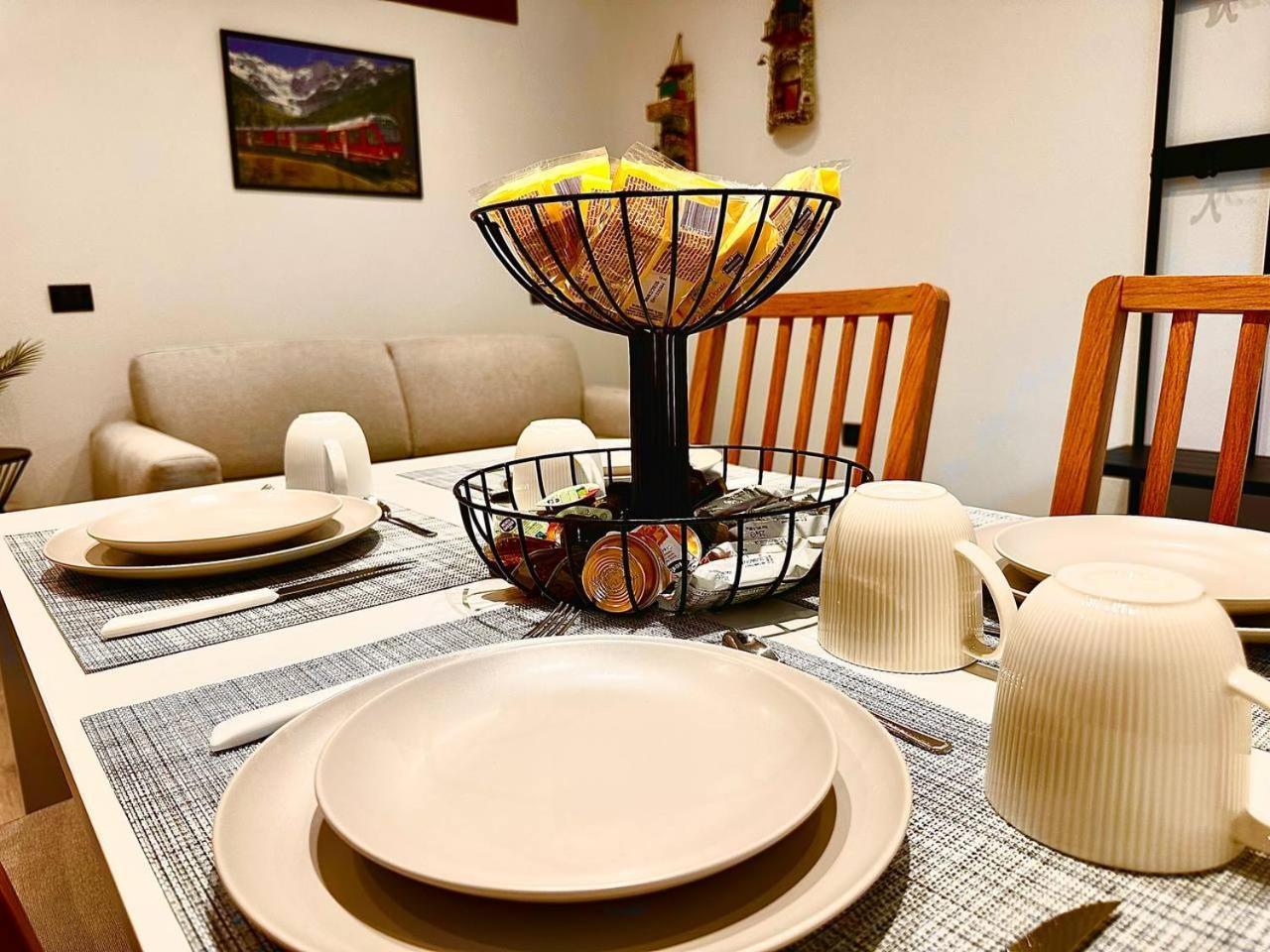 Casa Armida Apartment Tirano Bagian luar foto